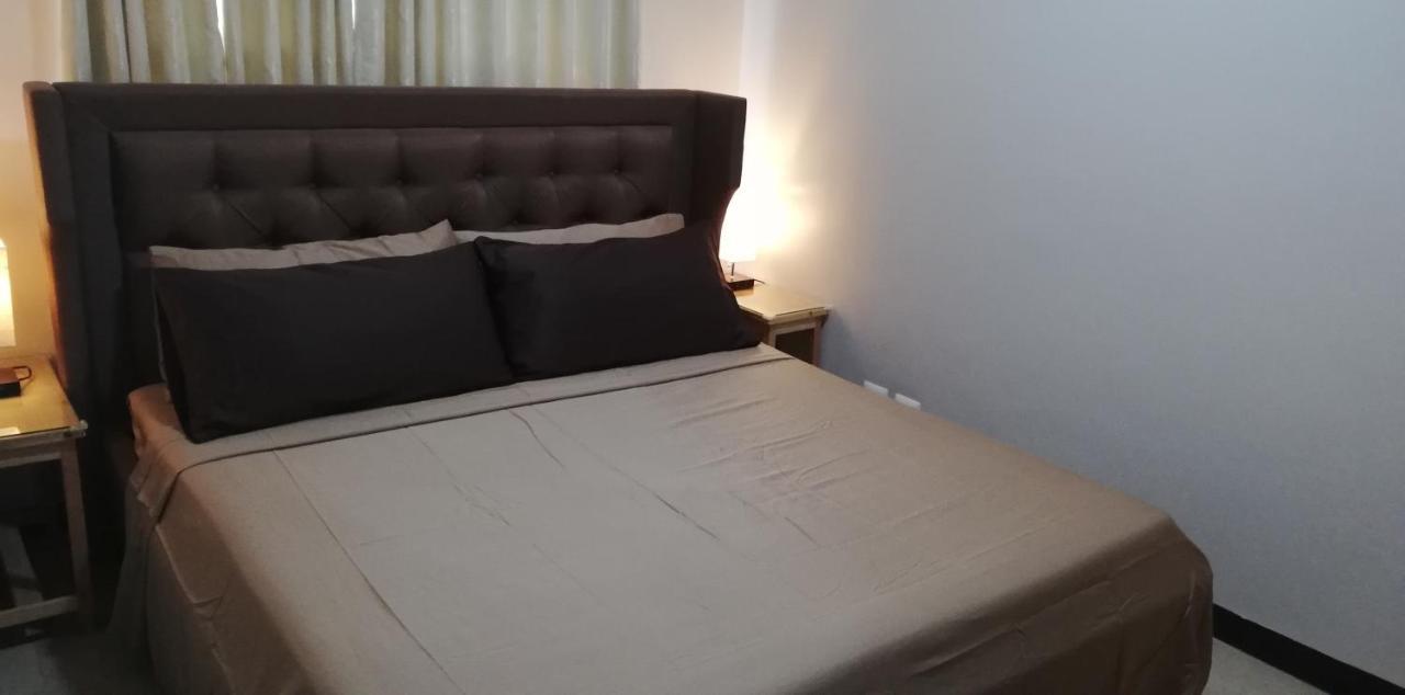 Sibarian Condo Unit C1 10Th Floor Pasay Esterno foto